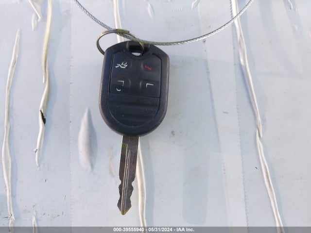 2009 Ford Escape Xlt მანქანა იყიდება აუქციონზე, vin: 1FMCU03769KB28671, აუქციონის ნომერი: 39555940