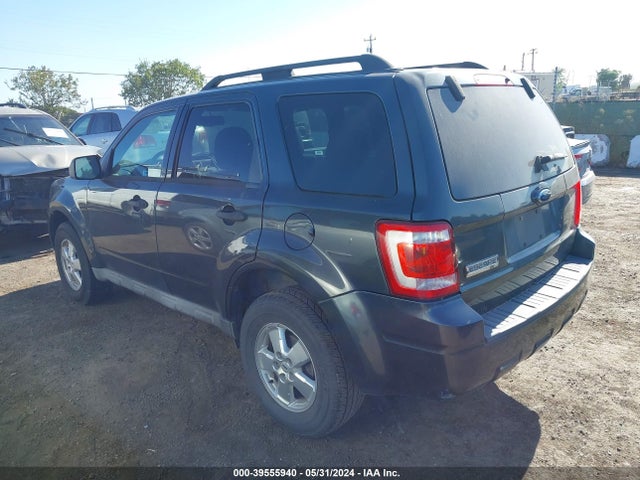 2009 Ford Escape Xlt მანქანა იყიდება აუქციონზე, vin: 1FMCU03769KB28671, აუქციონის ნომერი: 39555940