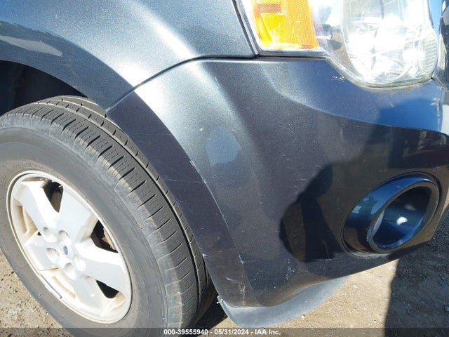 2009 Ford Escape Xlt მანქანა იყიდება აუქციონზე, vin: 1FMCU03769KB28671, აუქციონის ნომერი: 39555940