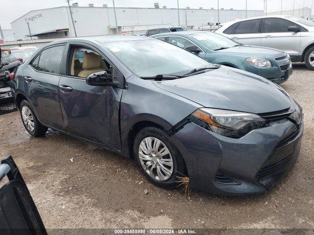 Toyota Corolla Le Eco 2018 5YFBPRHE7JP827512 Image 1