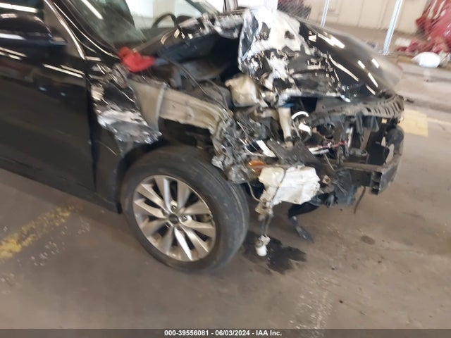 KIA Optima Lx 2018 5XXGT4L35JG259277 Image 14