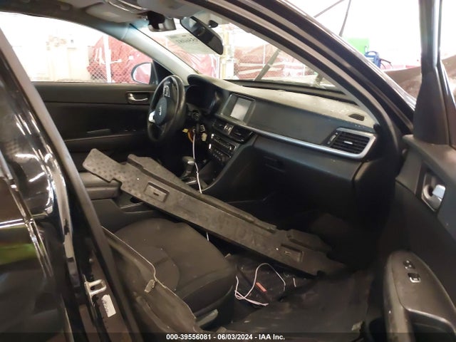 KIA Optima Lx 2018 5XXGT4L35JG259277 Image 5