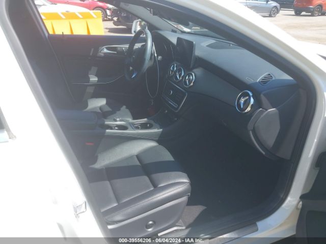 WDCTG4GB8LU026909 Mercedes-Benz Gla 250 4matic