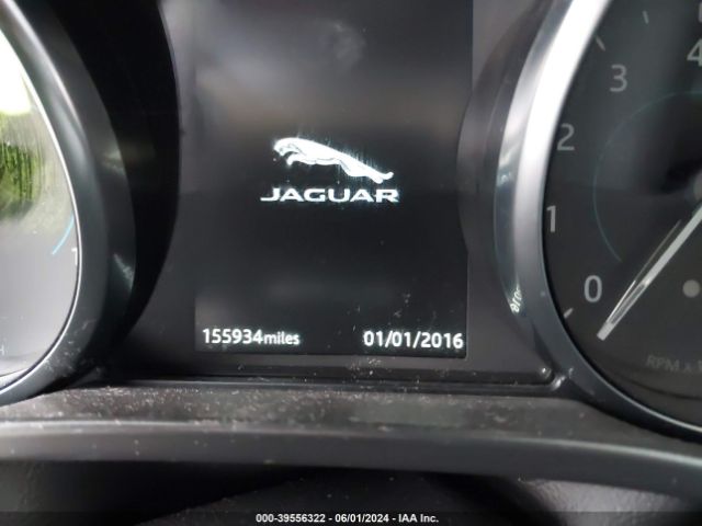 SADCJ2GX3JA203201 Jaguar F-pace 30t Premium