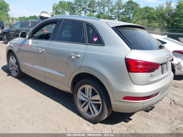 WA1ECCFS7JR001984 Audi Q3 2.0t Premium/2.0t Sport Premium