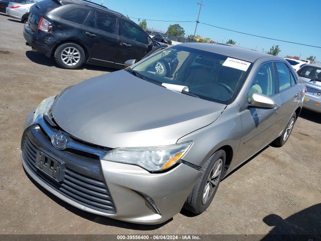 Toyota CAMRY LE 2015 4T4BF1FK0FR506243 Image 2