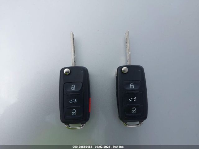 WVGBV7AX7GW599044 Volkswagen TIGUAN SE
