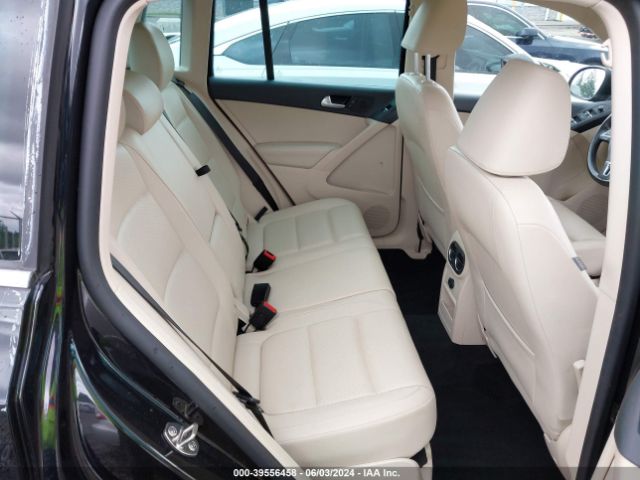 WVGBV7AX7GW599044 Volkswagen TIGUAN SE