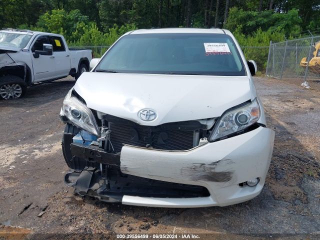 5TDYK3DC9GS752418 Toyota Sienna Xle Premium 8 Passenger