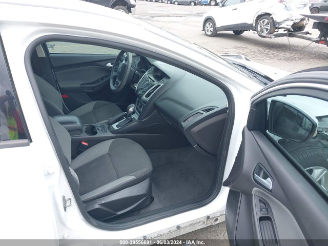 Ford FOCUS SE 2014 1FADP3F21EL276898 Image 5