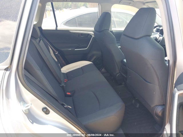 Toyota RAV4 LE 2019 JTMK1RFV8KD024085 Image 8