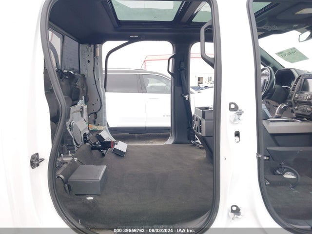 Ford F-150 Raptor 2018 1FTFW1RGXJFD13456 Image 8