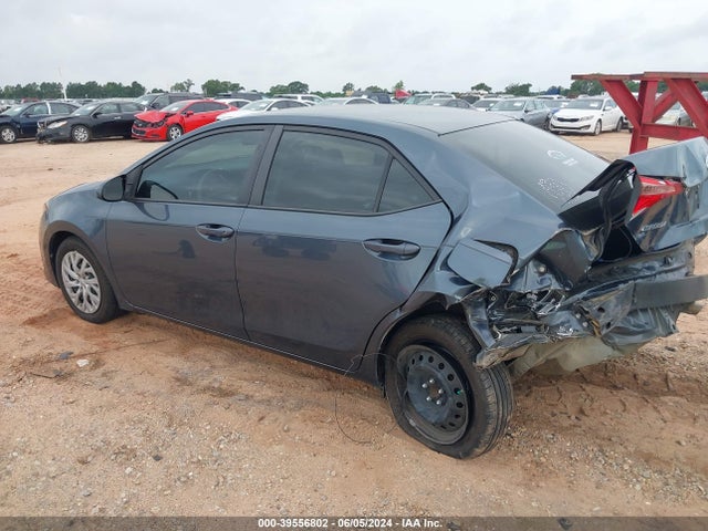 Toyota COROLLA LE 2018 2T1BURHE6JC075620 Image 3