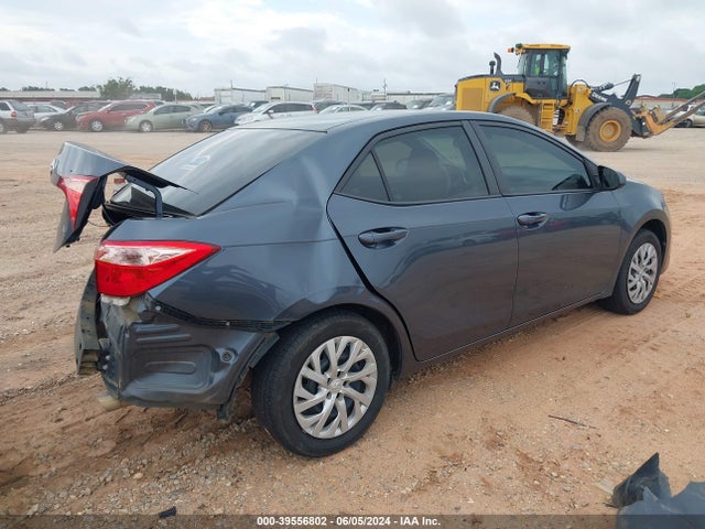 Toyota COROLLA LE 2018 2T1BURHE6JC075620 Image 4