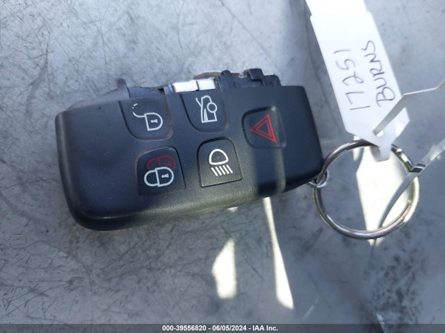 2017 JAGUAR XF SAJBJ4BV2HCY42131 Photo 10