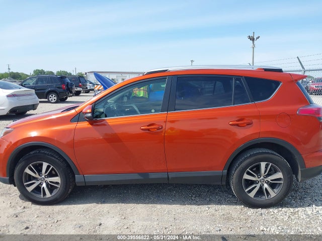 Toyota Rav4 Xle 2016 JTMWFREV6GJ061939 Image 14