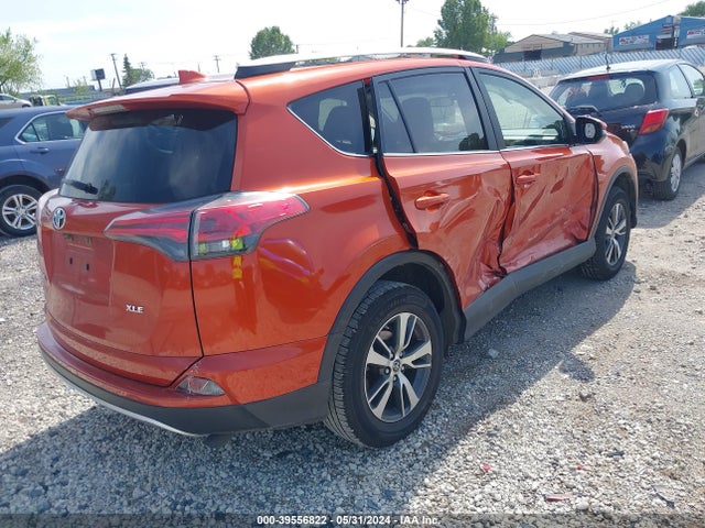 Toyota Rav4 Xle 2016 JTMWFREV6GJ061939 Image 4