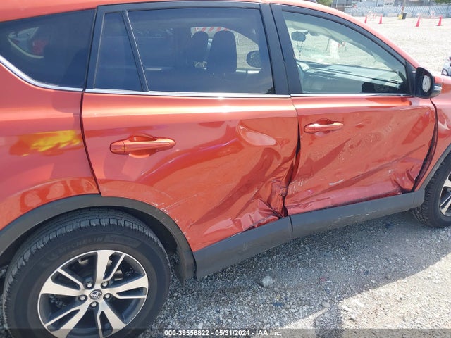 Toyota Rav4 Xle 2016 JTMWFREV6GJ061939 Image 6
