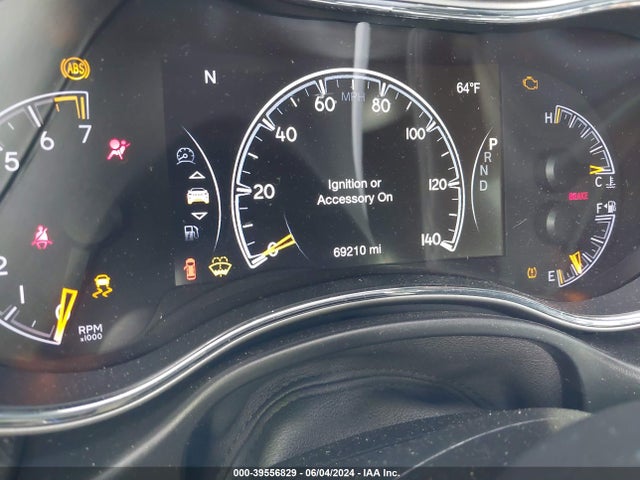 1C4RJEAG1KC530475 Jeep Grand Cherokee Altitude 4x2