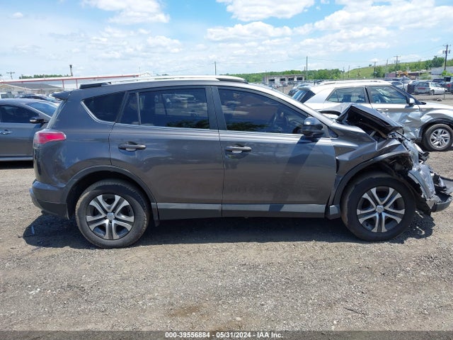 Toyota RAV4 LE 2016 JTMBFREV5GJ051756 Image 13