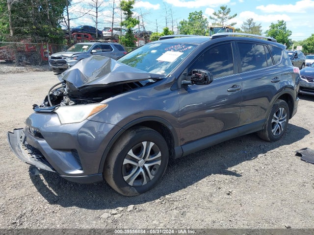 Toyota RAV4 LE 2016 JTMBFREV5GJ051756 Image 2