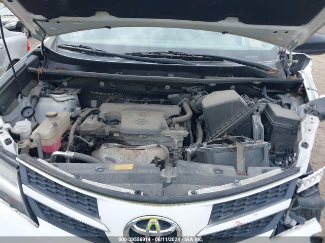 Toyota RAV4 LE 2015 2T3BFREVXFW385944 Image 10