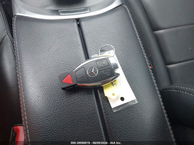 55SWF4JB8FU075134 Mercedes-Benz C 300 Luxury/sport