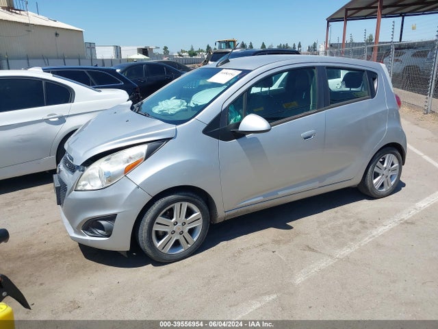 Chevrolet Spark 1lt Cvt 2015 KL8CD6S94FC721020 Image 2
