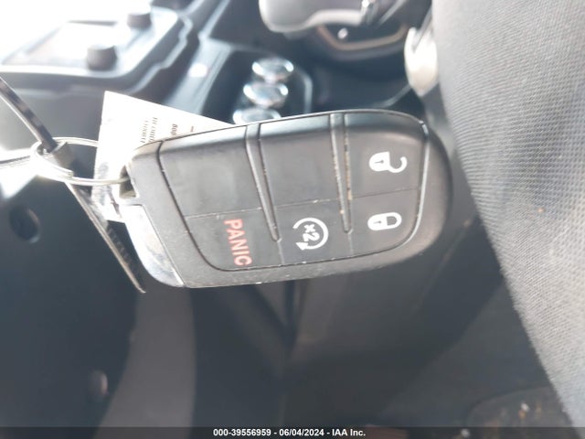 ZACCJABT8GPE15563 Jeep Renegade 75th Anniversary