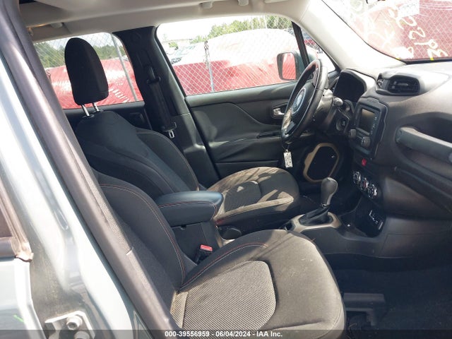 ZACCJABT8GPE15563 Jeep Renegade 75th Anniversary