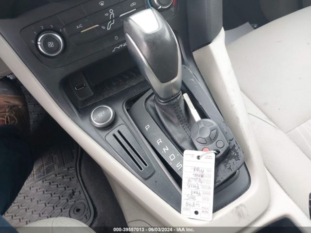 1FADP3F22FL369141 Ford FOCUS SE
