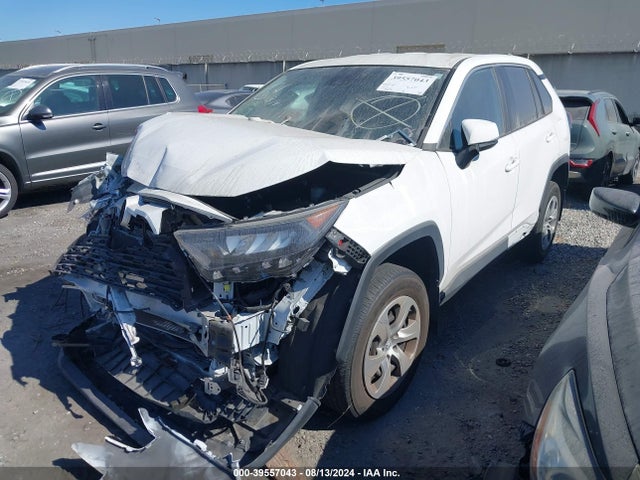 Toyota RAV4 LE 2022 2T3K1RFV3NC192483 Image 2