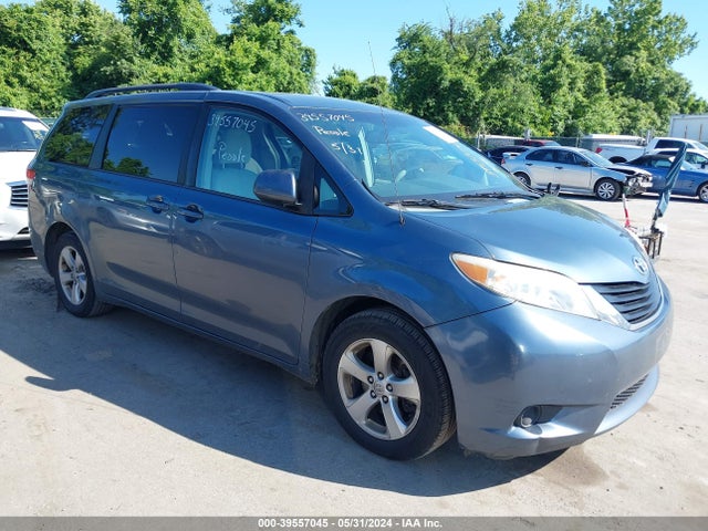 Toyota Sienna Le V6 8 Passenger 2014 5TDKK3DC5ES427347 главное изображение