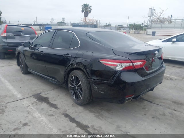 Toyota CAMRY XSE 2018 4T1B61HK0JU123791 Image 3
