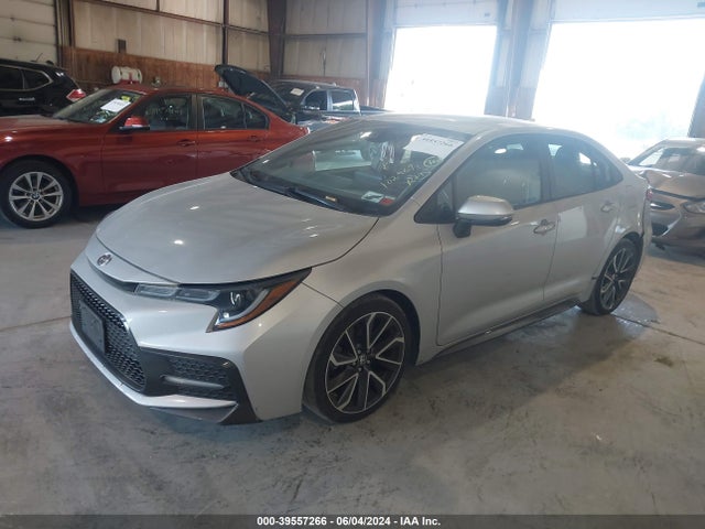 Toyota COROLLA SE 2020 5YFS4RCE3LP030063 Image 2