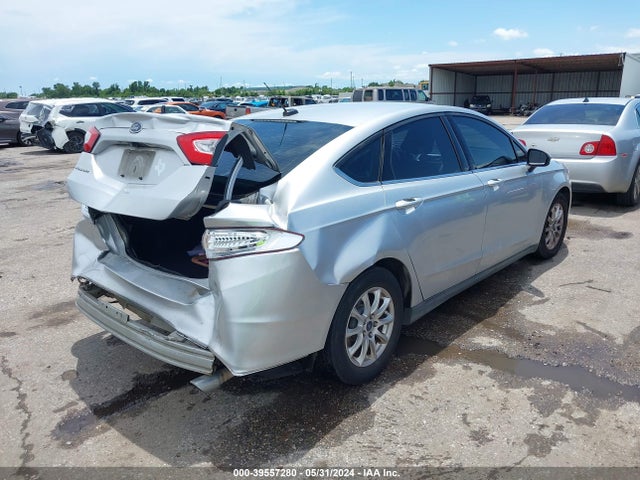 Ford FUSION S 2016 3FA6P0G7XGR258261 Image 4