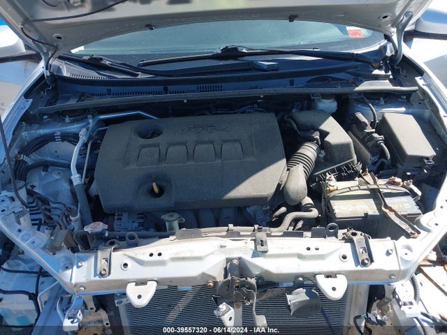 Toyota COROLLA LE 2018 2T1BURHE3JC094741 Image 10