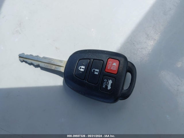Toyota COROLLA LE 2019 5YFBURHE7KP903580 Image 11