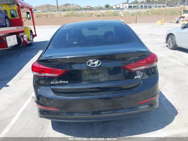 5NPD74LF2JH216120 Hyundai ELANTRA SE