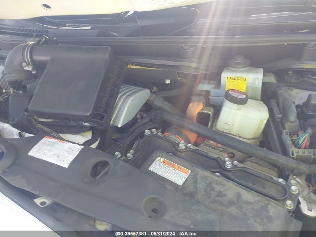 Toyota Prius Plug-in Base (cvt) 2015 JTDKN3DP4F3071535 Image 10