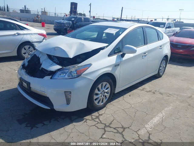Toyota Prius Plug-in Base (cvt) 2015 JTDKN3DP4F3071535 Image 2