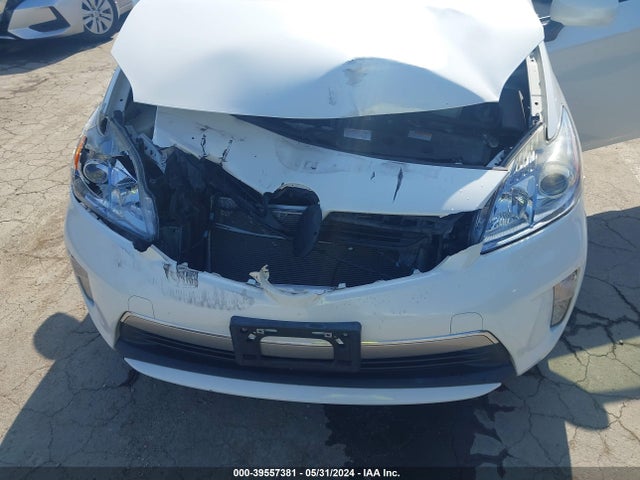 Toyota Prius Plug-in Base (cvt) 2015 JTDKN3DP4F3071535 Image 6