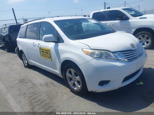 Toyota Sienna Le 8 Passenger 2015 5TDKK3DC5FS615481 main image