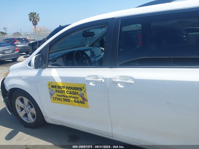 Toyota Sienna Le 8 Passenger 2015 5TDKK3DC5FS615481 Image 14