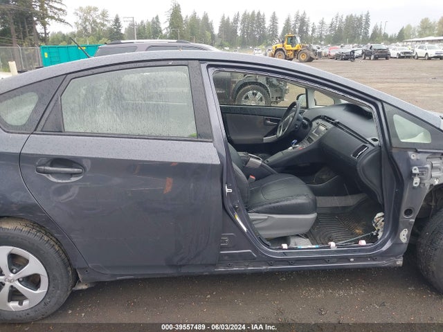 Toyota Prius Two 2015 JTDKN3DU2F0470175 Image 14