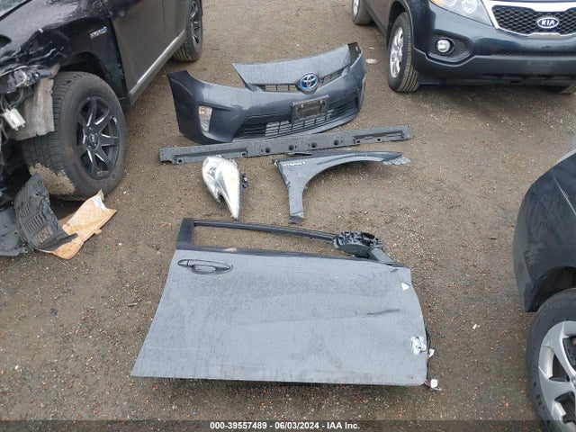 Toyota Prius Two 2015 JTDKN3DU2F0470175 Image 12