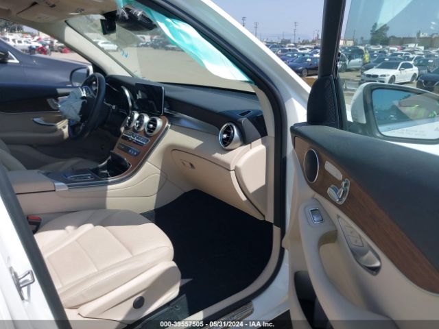 W1N0G8DB4NV328594 Mercedes-Benz Glc 300 Suv