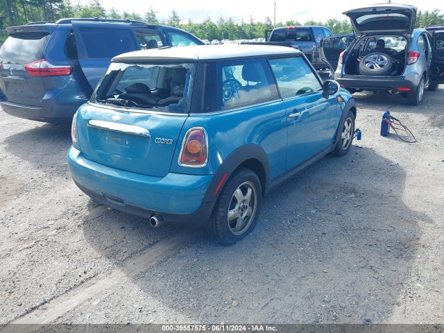 2007 MINI COOPER WMWMF33597TU63673 Photo 3