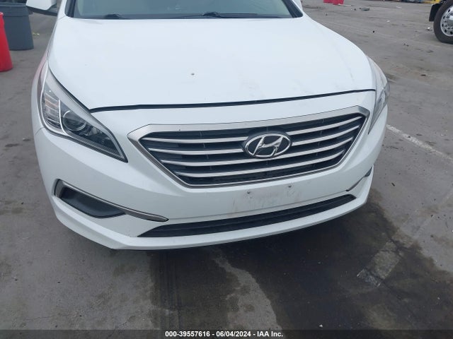 Hyundai SONATA SE 2016 5NPE24AF5GH260868 Image 12