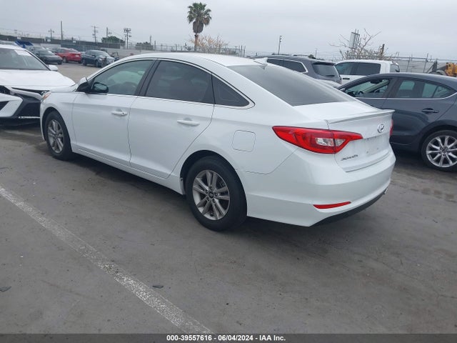 Hyundai SONATA SE 2016 5NPE24AF5GH260868 Image 3